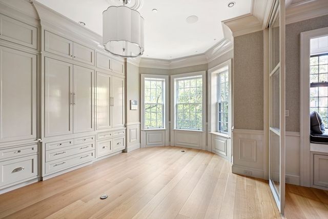 292 Marlborough Street, Boston, MA 02116