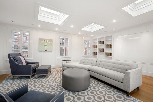 292 Marlborough Street, Boston, MA 02116
