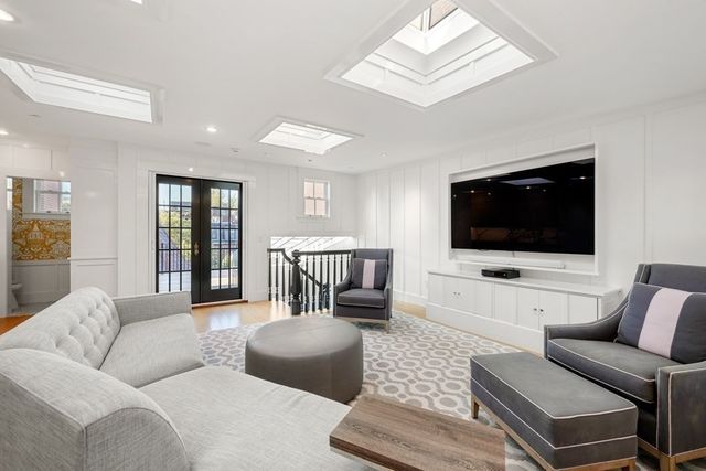 292 Marlborough Street, Boston, MA 02116