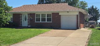 8446 Hampstead Drive, Affton, MO 63123