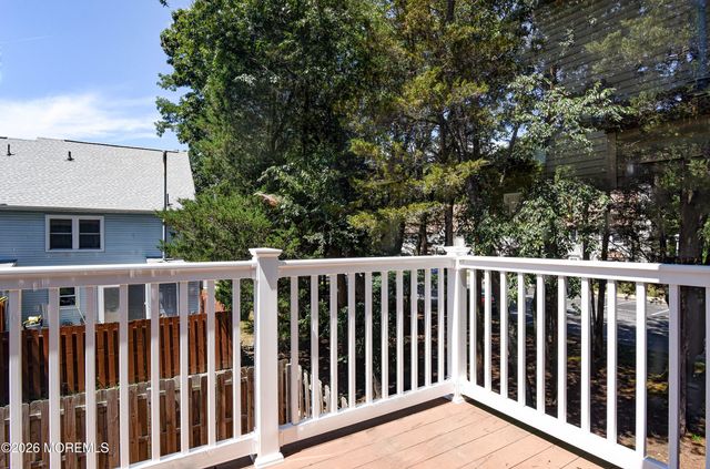 8 Colonial Court, Jackson, NJ 08527