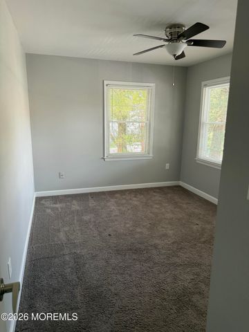 8 Colonial Court, Jackson, NJ 08527