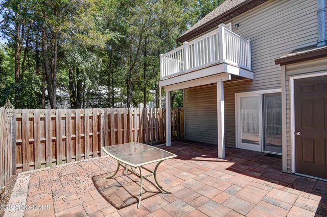 8 Colonial Court, Jackson, NJ 08527