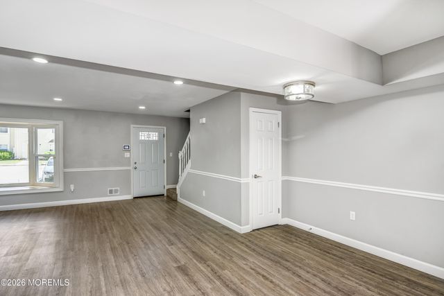 8 Colonial Court, Jackson, NJ 08527