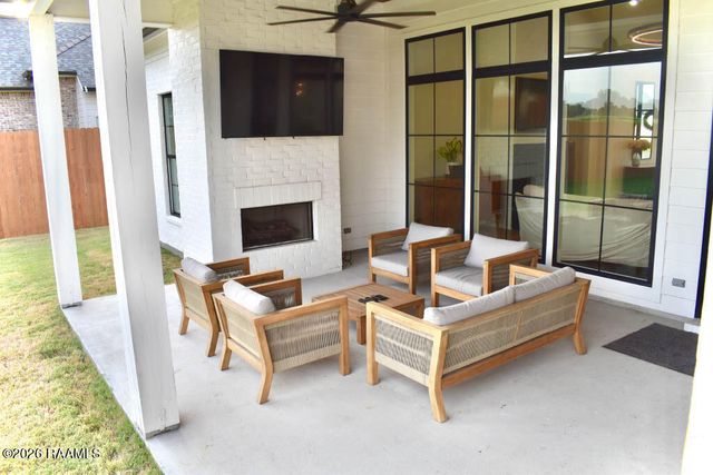 311 Stony Trek Drive, Youngsville, LA 70592