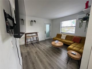 584 NW 30th St 3, Miami, FL 33127