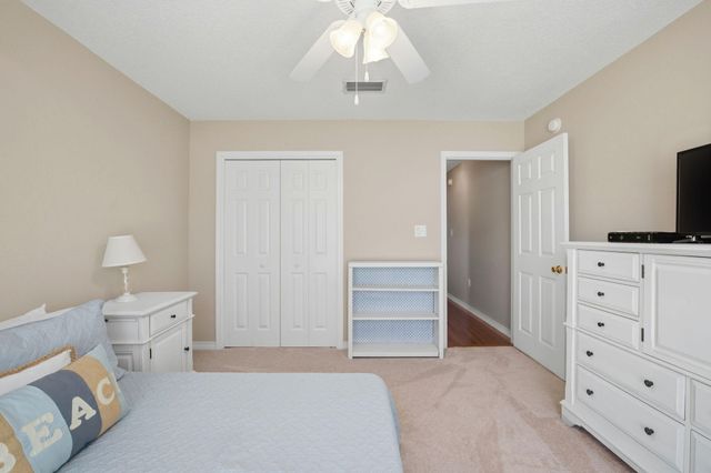 7237 Brinkley Street, Navarre, FL 32566