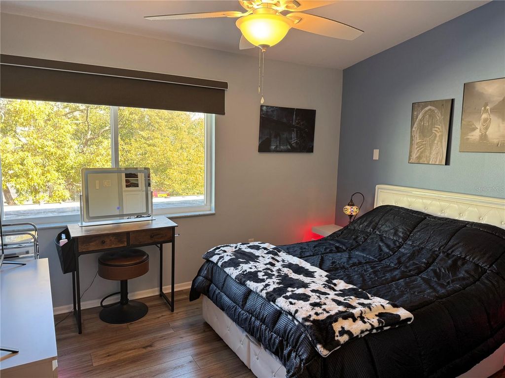 Image 17 of property listing at 1775 CUPECOY CIRCLE 4, Lutz, FL 33558