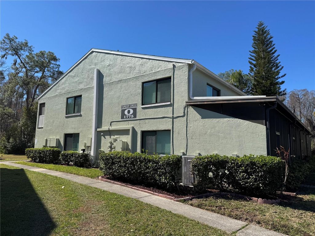 Image 28 of property listing at 1775 CUPECOY CIRCLE 4, Lutz, FL 33558