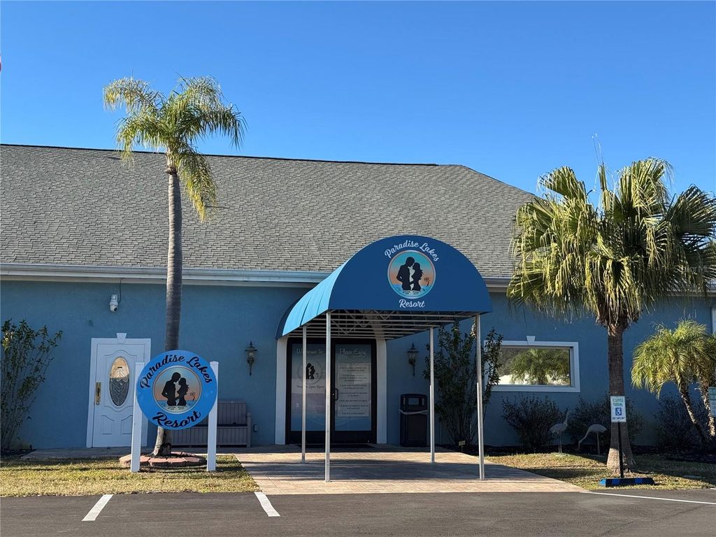 Image 30 of property listing at 1775 CUPECOY CIRCLE 4, Lutz, FL 33558