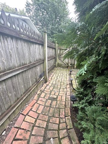 1022 Wolverton Drive, Fort Wayne, IN 46825