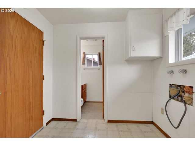 117 ALLEN Ave, Springfield, OR 97477