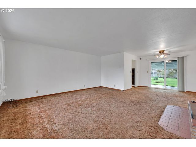 117 ALLEN Ave, Springfield, OR 97477