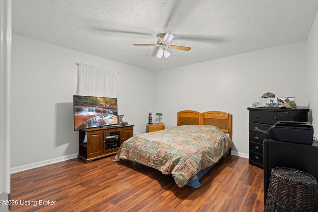 241 Emma Ct, Mt Washington, KY 40047