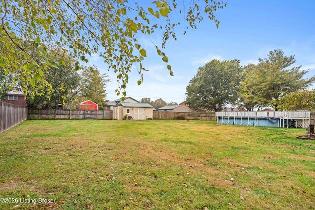 241 Emma Ct, Mt Washington, KY 40047