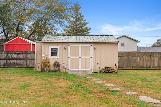 241 Emma Ct, Mt Washington, KY 40047