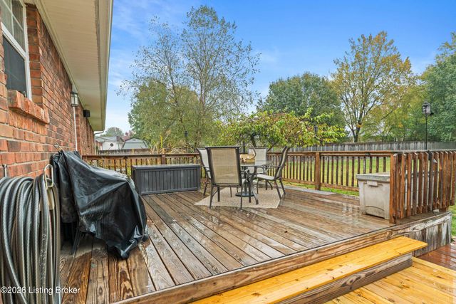 241 Emma Ct, Mt Washington, KY 40047