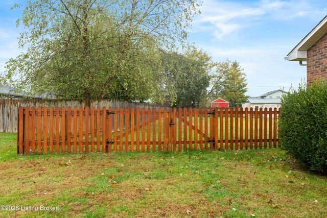 241 Emma Ct, Mt Washington, KY 40047