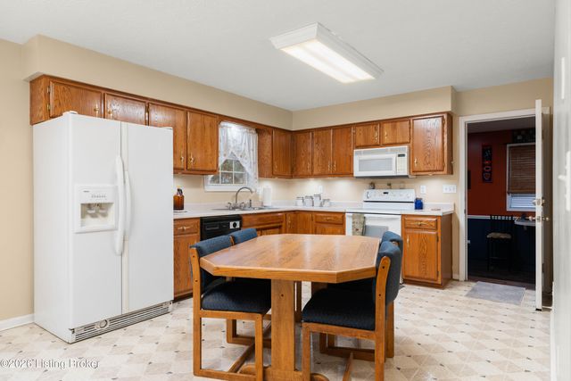 241 Emma Ct, Mt Washington, KY 40047