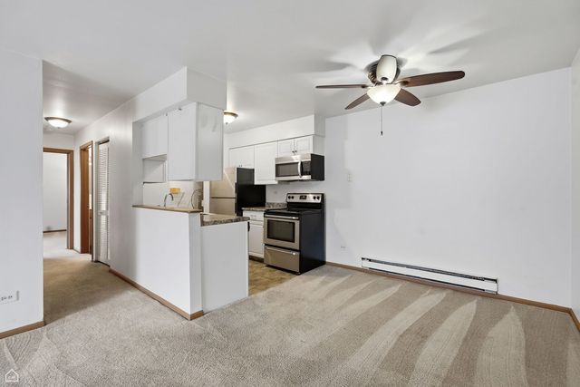 627 Virginia Road 112, Crystal Lake, IL 60014