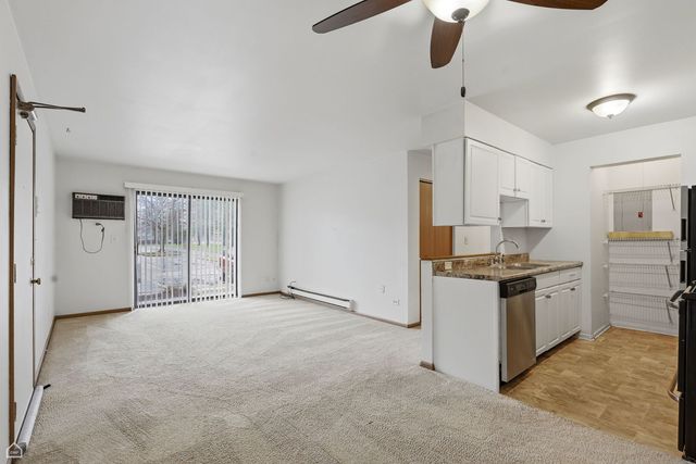 627 Virginia Road 112, Crystal Lake, IL 60014