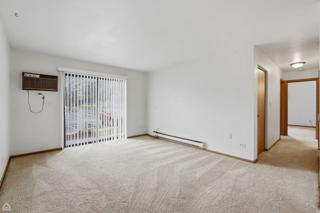 627 Virginia Road 112, Crystal Lake, IL 60014