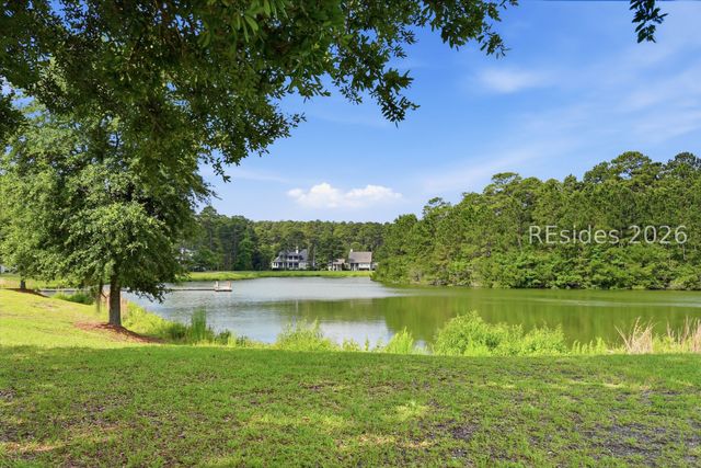 1 Skipperling Ct, Bluffton, SC 29909
