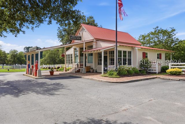 1 Skipperling Ct, Bluffton, SC 29909