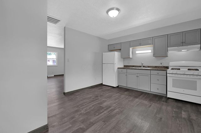 53 Neil Street, Delaware, OH 43015