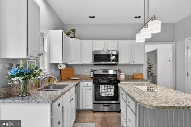 404 QUEENS COLONY HIGH RD, Stevensville, MD 21666