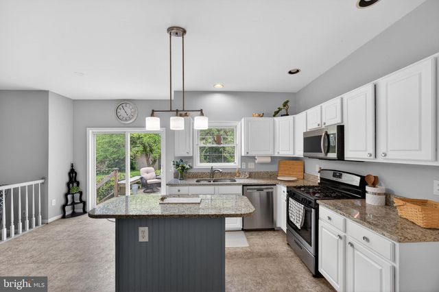 404 QUEENS COLONY HIGH RD, Stevensville, MD 21666
