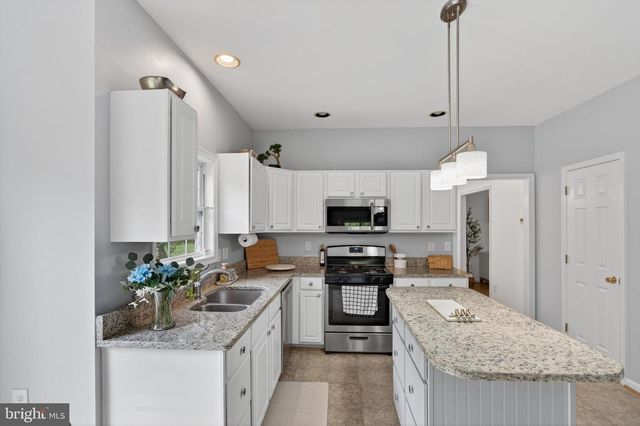 404 QUEENS COLONY HIGH RD, Stevensville, MD 21666