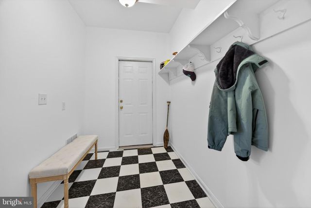 404 QUEENS COLONY HIGH RD, Stevensville, MD 21666