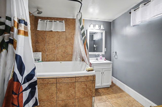 2740 Wexford Drive, Saginaw, MI 48603