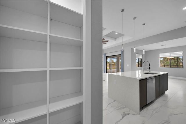 1201 SW 8th PL, Cape Coral, FL 33991