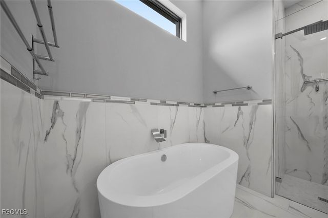 1201 SW 8th PL, Cape Coral, FL 33991