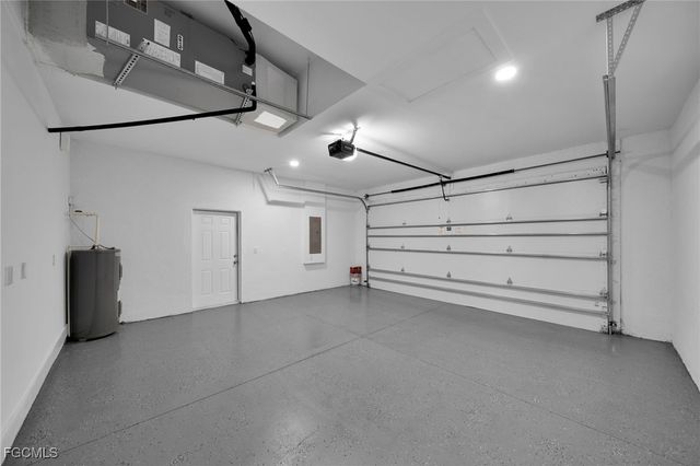 1201 SW 8th PL, Cape Coral, FL 33991