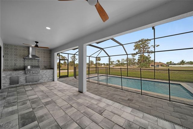 1201 SW 8th PL, Cape Coral, FL 33991