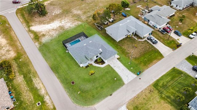 1201 SW 8th PL, Cape Coral, FL 33991