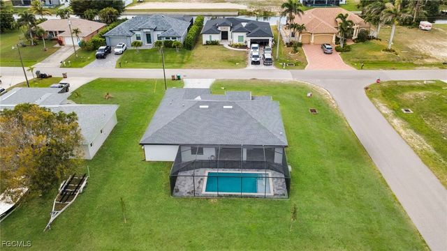 1201 SW 8th PL, Cape Coral, FL 33991