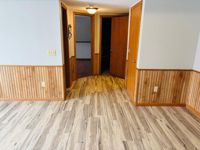 5187 Heath Avenue N, Oakdale, MN 55128