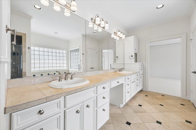 1110 Anderson Street, Bellaire, TX 77401