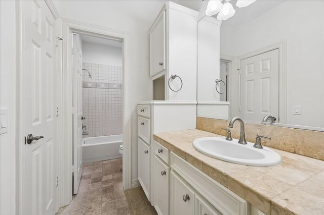 1110 Anderson Street, Bellaire, TX 77401