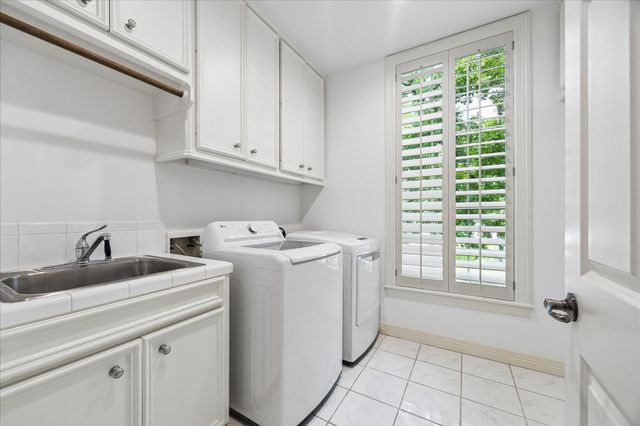 1110 Anderson Street, Bellaire, TX 77401