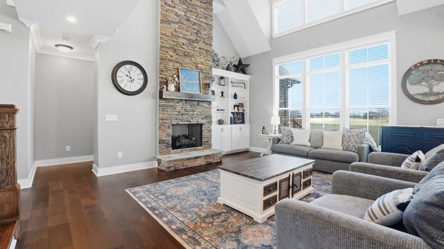 260 Lookout Dr, Winchester, TN 37398