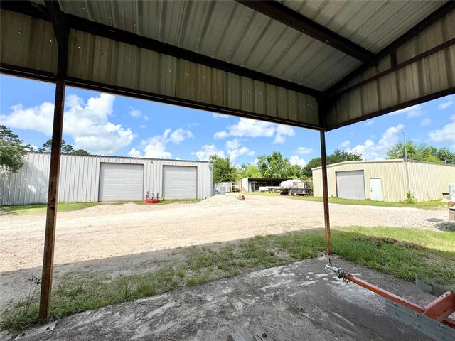 2052 County Road 540, Alvin, TX 77511