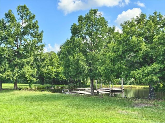 2052 County Road 540, Alvin, TX 77511