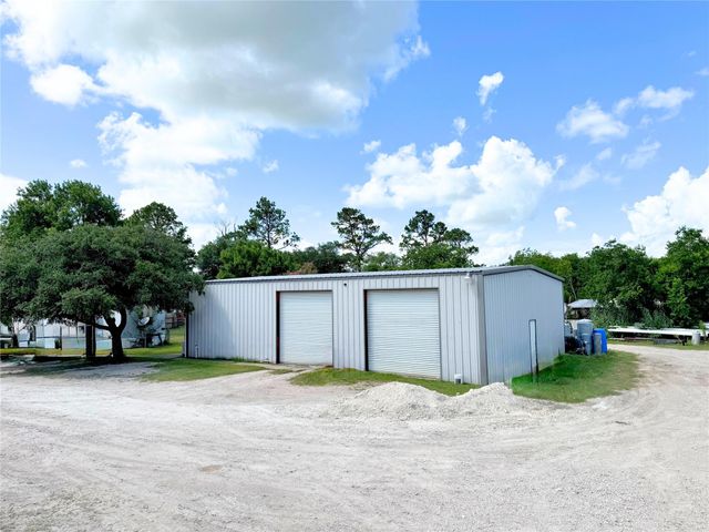 2052 County Road 540, Alvin, TX 77511