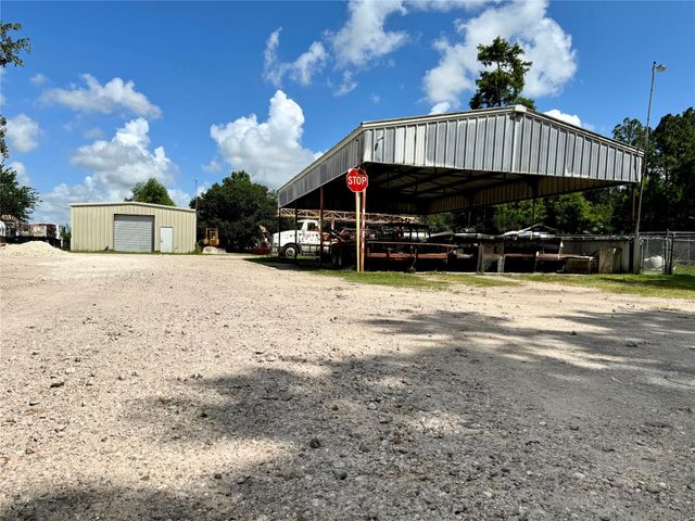 2052 County Road 540, Alvin, TX 77511