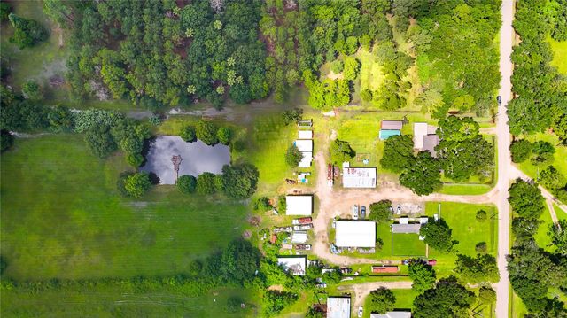 2052 County Road 540, Alvin, TX 77511